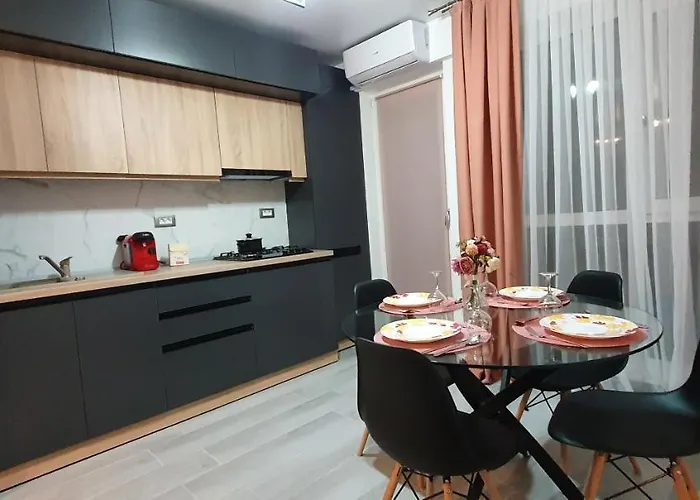 Апартаменты Helin By Alezzi N10 *